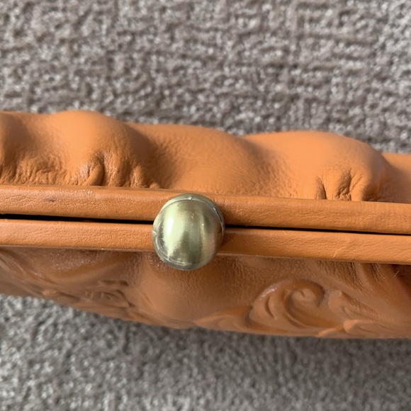 Patricia Nash Ealing Cognac Floral Tooled Leather Clutch Crossbody Bag Like New - Picture 3 of 9